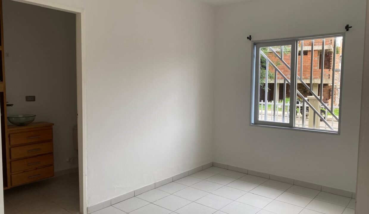 WhatsApp Image 2024-10-28 at 11.47.01 AM (3)